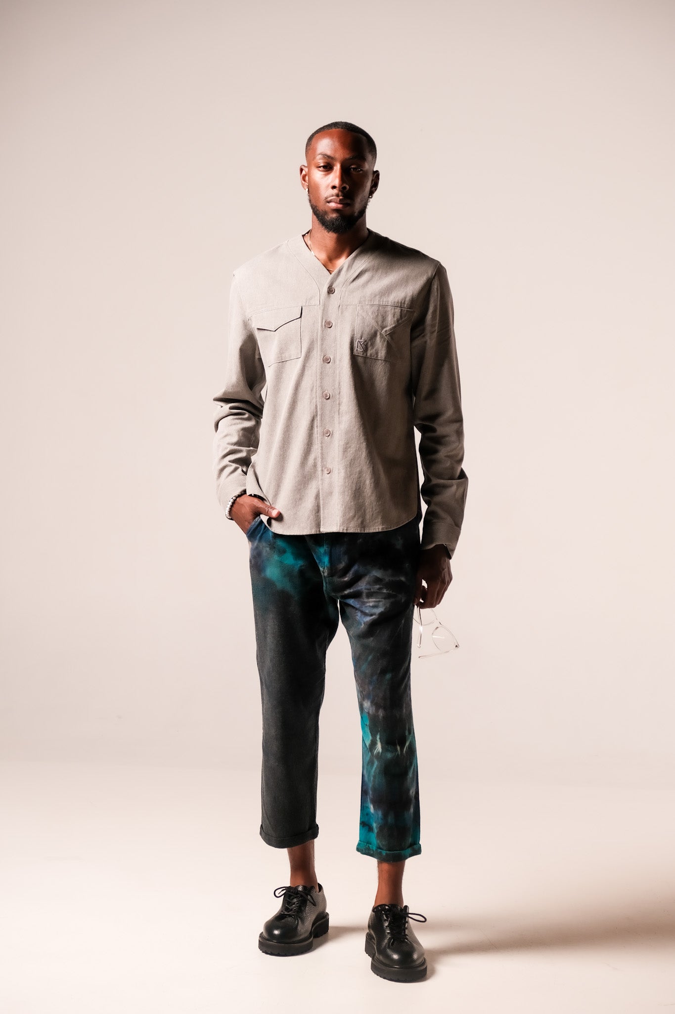 Herman V-Neck Button-Up Shirt - Grey | Brian Americus