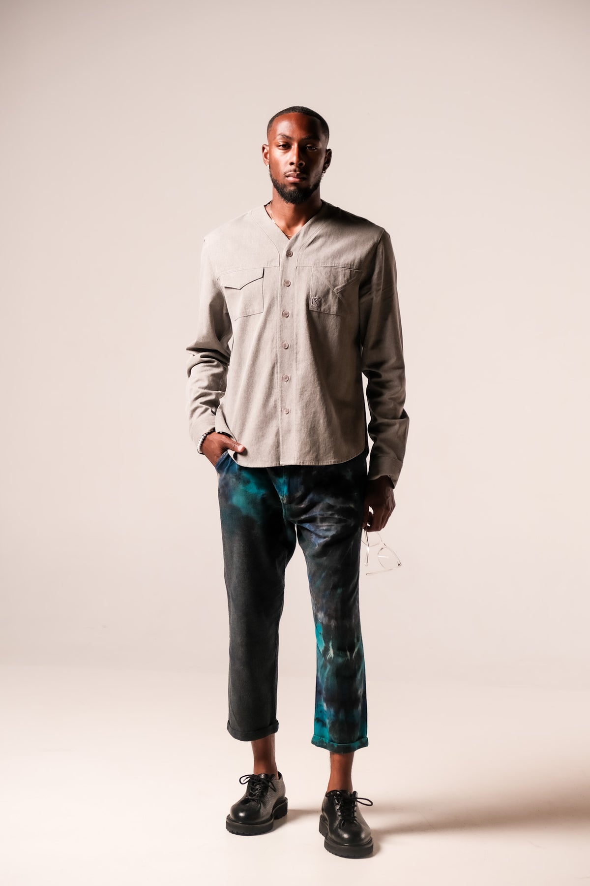 Herman V-Neck Button-Up Shirt - Grey