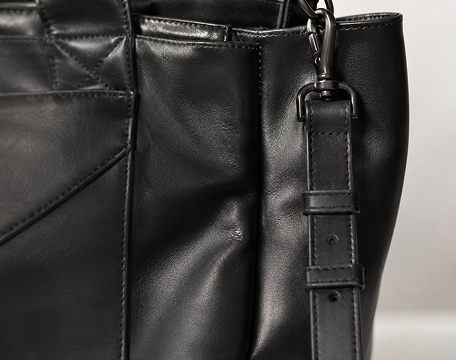 REMOVEABLE + ADJUSTABLE STRAP